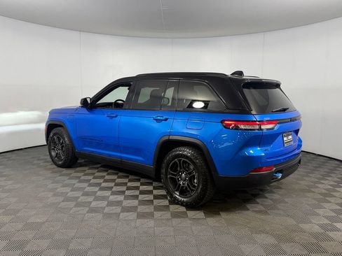 Used 2023 Jeep Grand Cherokee Trailhawk AWD/4WD image 13