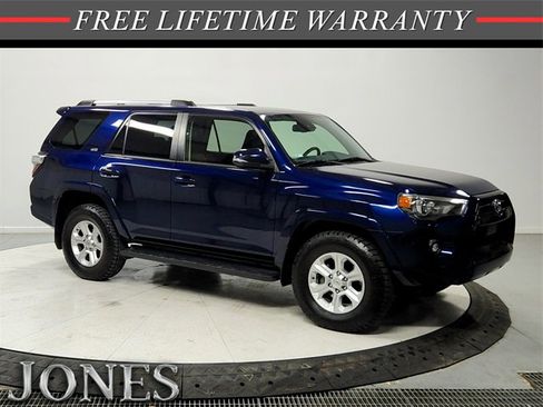 Used 2021 Toyota 4Runner SR5 Premium image 1