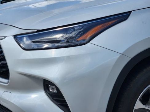 Certified 2026 Toyota Highlander XLE AWD/4WD image 9
