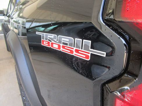 New 2026 Chevrolet Colorado Trail Boss AWD/4WD image 11