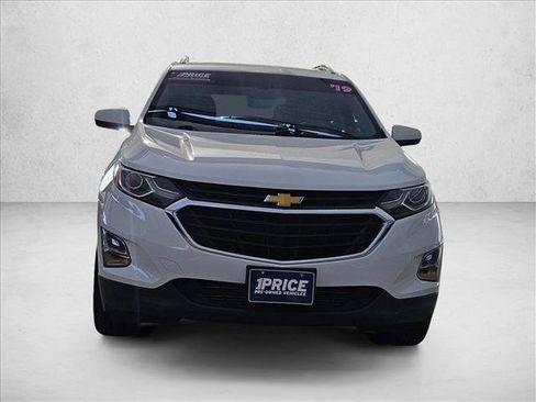Used 2019 Chevrolet Equinox LT w/ Sun & Navigation Package AWD/4WD image 2