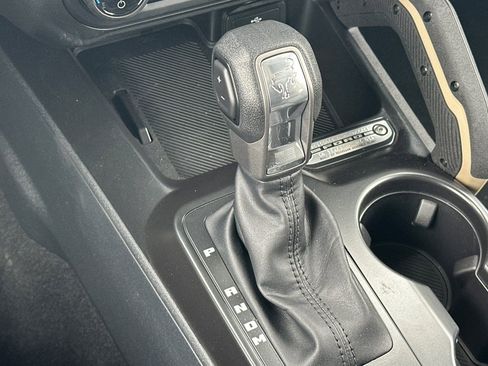 New 2026 Ford Bronco Badlands image 21