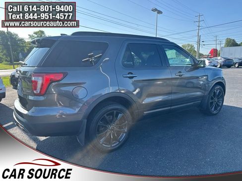 Used 2017 Ford Explorer XLT w/ Equipment Group 202A AWD/4WD image 9