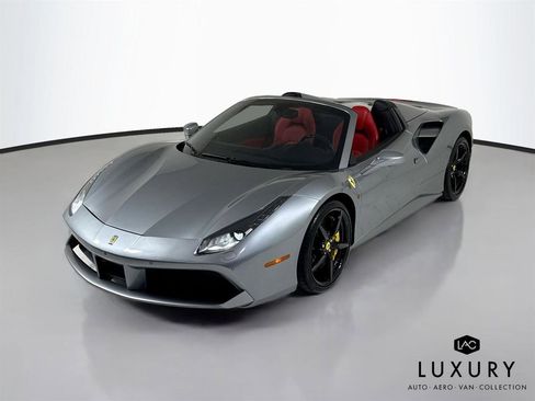 Used 2019 Ferrari 488 Spider RWD image 4