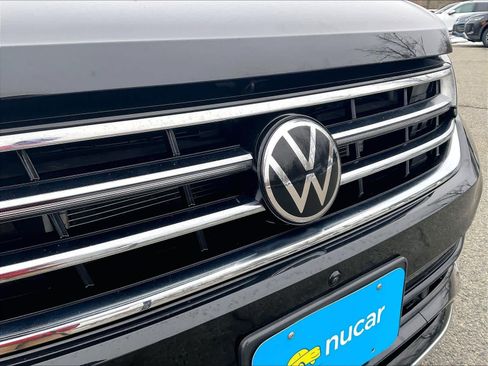 Used 2022 Volkswagen Tiguan SEL R-Line image 32