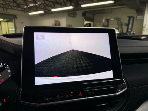 Used 2024 Jeep Compass Trailhawk w/ Trailhawk Convenience Group image 15