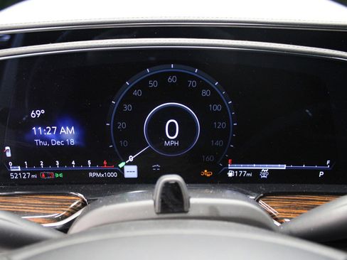 Certified 2023 Cadillac Escalade Premium Luxury image 26