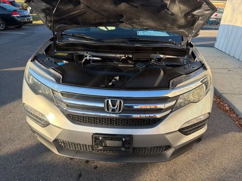 Used 2016 Honda Pilot LX image 9