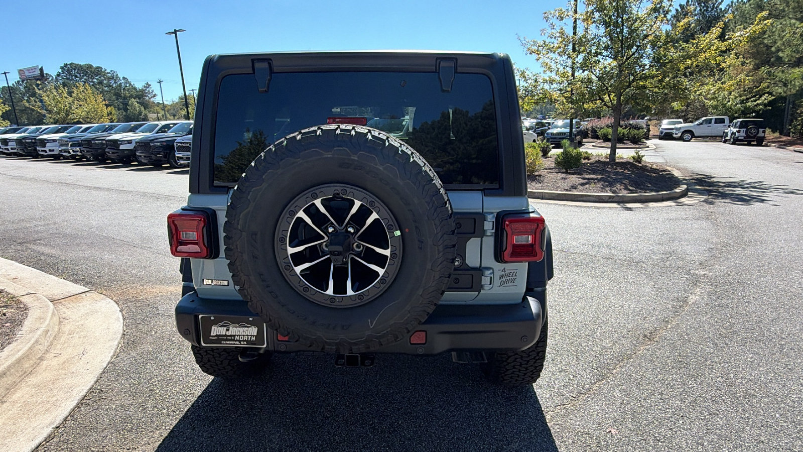 New 2027 Jeep Wrangler Unlimited Rubicon 392 AWD/4WD image 9