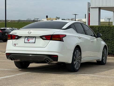 New 2026 Nissan Altima 2.5 SV image 9