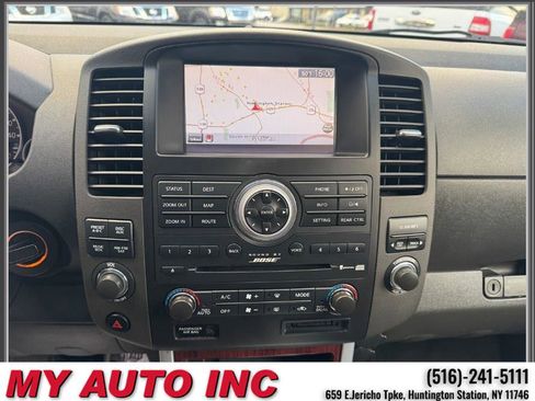 Used 2012 Nissan Pathfinder LE image 17