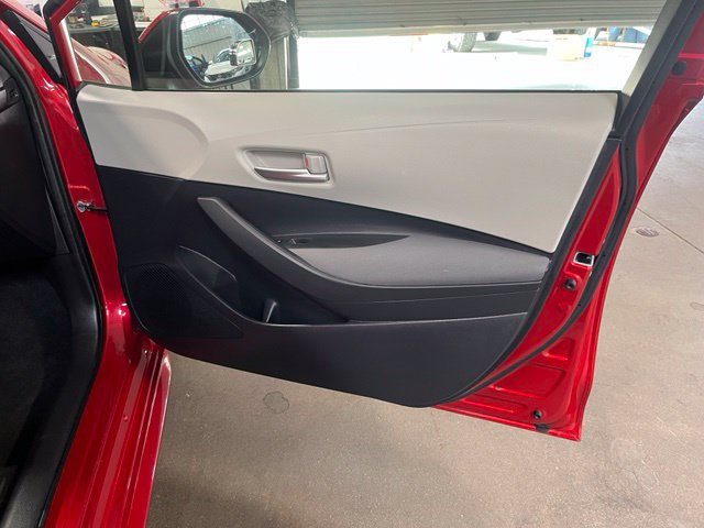 Used 2020 Toyota Corolla LE w/ Carpet Mat Package (TMS) FWD image 13