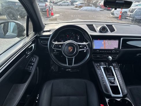 Used 2019 Porsche Macan image 11