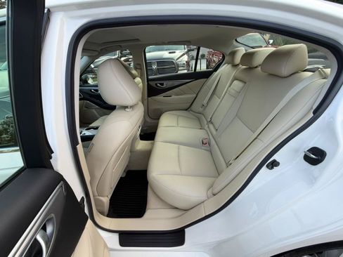 Used 2017 INFINITI Q50 3.0t Premium RWD image 12
