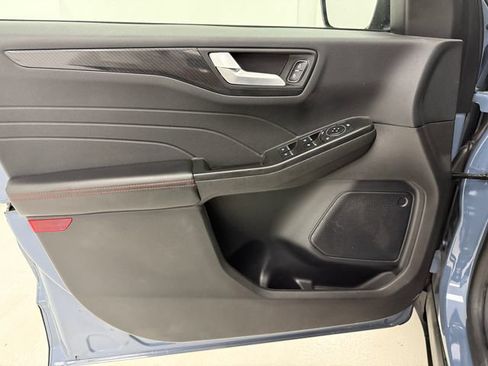 Used 2025 Ford Escape ST-Line w/ Tech Pack #1 FWD image 16