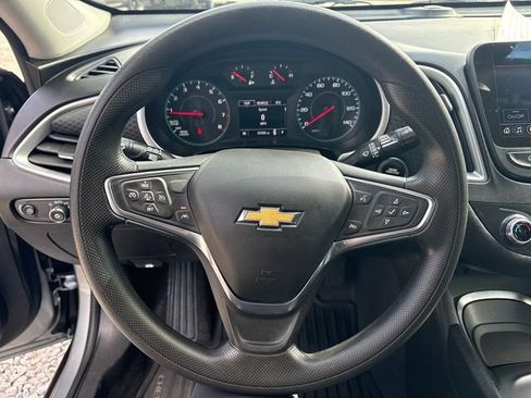 Used 2025 Chevrolet Malibu LT FWD image 19