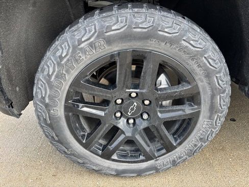 Used 2021 Chevrolet Silverado 1500 LT Trail Boss image 9