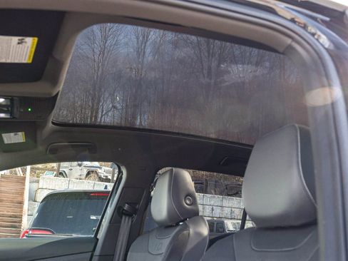 Used 2024 Volkswagen ID.4 Pro S image 31