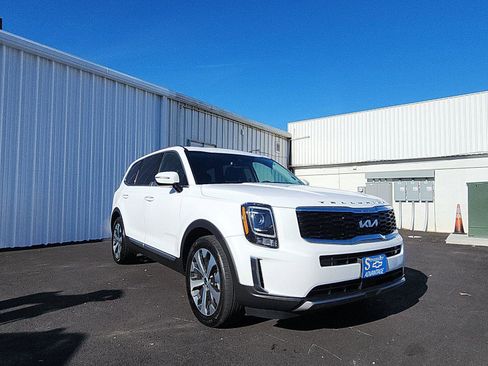 Used 2022 Kia Telluride S image 7
