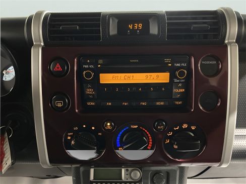 Used 2007 Toyota FJ Cruiser 4WD image 16