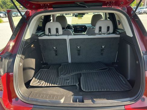 Used 2024 Chevrolet TrailBlazer LT w/ LT Cold Weather Package FWD image 19