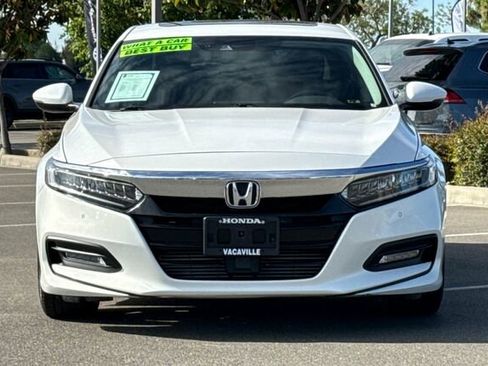 Used 2018 Honda Accord Touring image 9