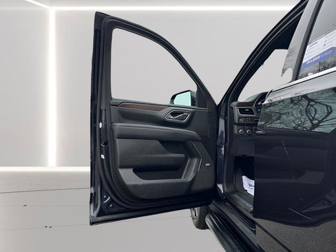 Used 2023 Chevrolet Tahoe High Country image 18