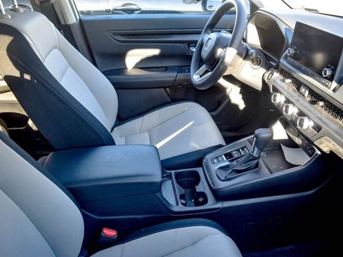 Used 2025 Honda CR-V EX image 8