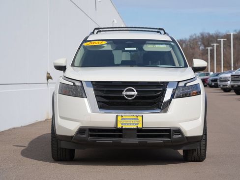 Used 2023 Nissan Pathfinder SV AWD/4WD image 8
