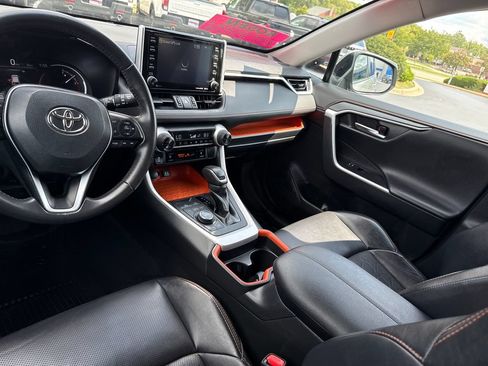 Used 2019 Toyota RAV4 Adventure w/ Cold Weather Package AWD/4WD image 23