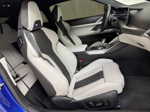 Used 2025 BMW M4 Competition image 29