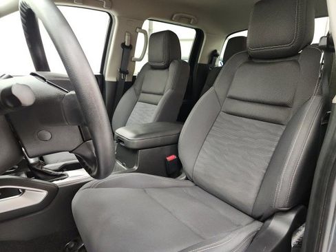 Used 2024 Nissan Frontier SV image 48