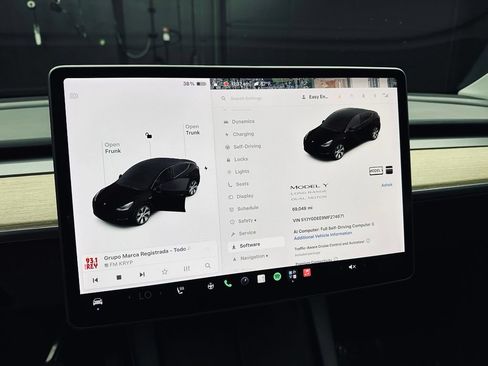 Used 2021 Tesla Model Y Long Range AWD/4WD image 34