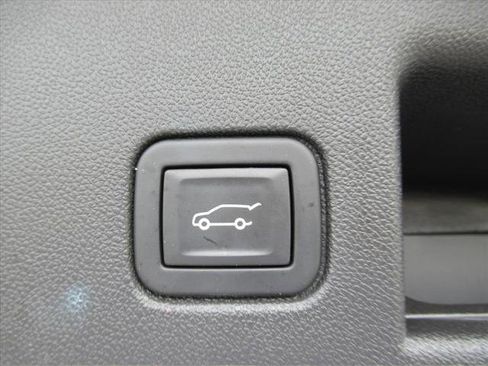 Certified 2024 Chevrolet Equinox LT FWD image 30