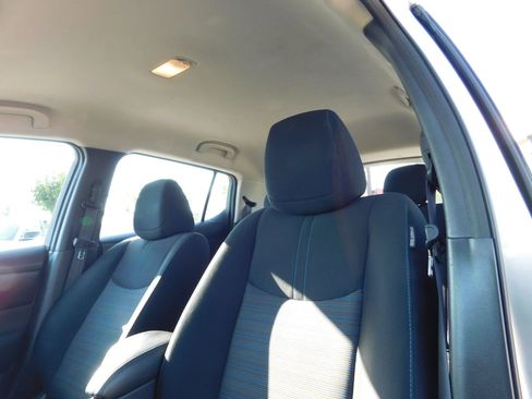 Used 2022 Nissan Leaf S FWD image 19
