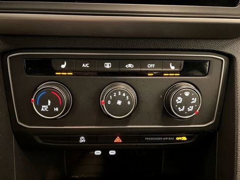 Used 2022 Volkswagen Atlas Cross Sport SE AWD/4WD image 26