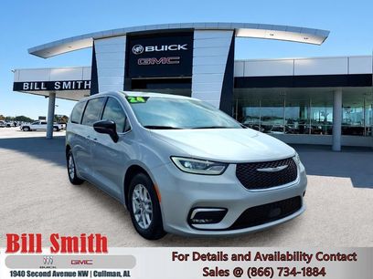 Used 2024 Chrysler Pacifica Touring-L