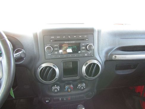 Used 2017 Jeep Wrangler Unlimited Sport w/ Max Tow Package image 14