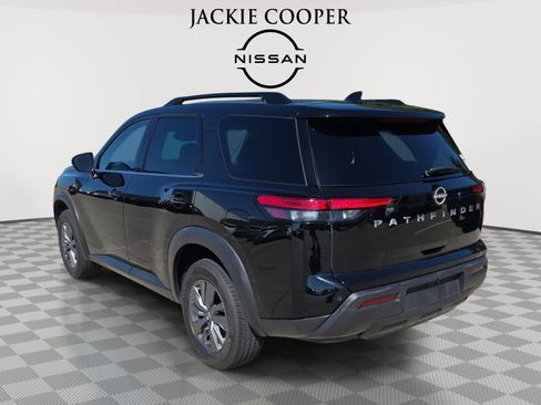 Used 2025 Nissan Pathfinder SV FWD image 7