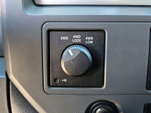 Used 2009 Dodge Ram 2500 Truck SLT w/ Popular Equipment Group image 18