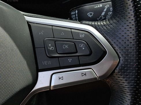 Certified 2021 Volkswagen Atlas Cross Sport SEL R-Line AWD/4WD image 19