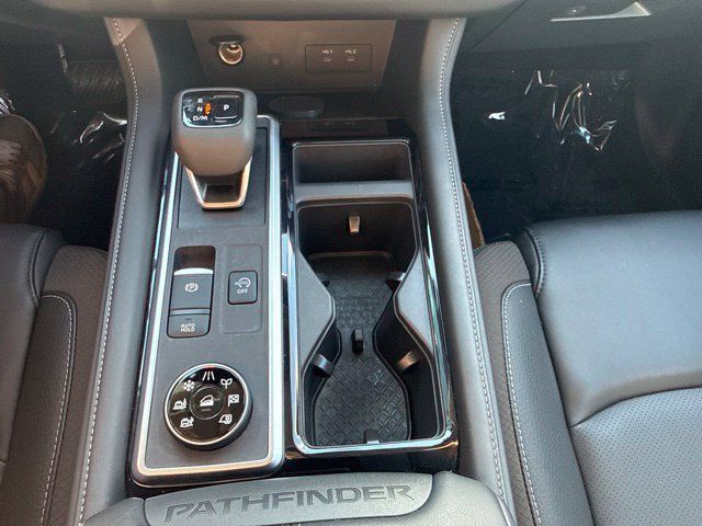 Used 2026 Nissan Pathfinder SL AWD/4WD image 21