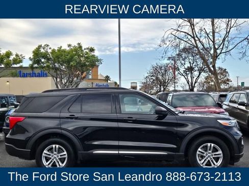 Certified 2021 Ford Explorer XLT w/ Equipment Group 202A image 9