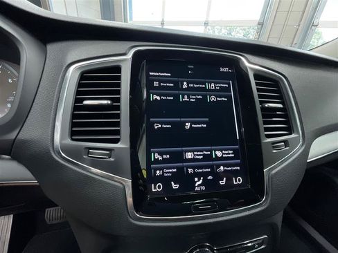 Used 2022 Volvo XC90 T5 Momentum AWD/4WD image 18