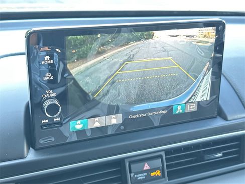 New 2025 Honda Pilot Touring image 28