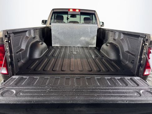 Used 2018 RAM 2500 SLT w/ Popular Equipment Group image 18