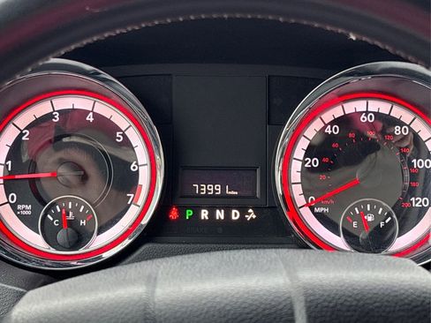 Used 2019 Dodge Grand Caravan SXT image 19