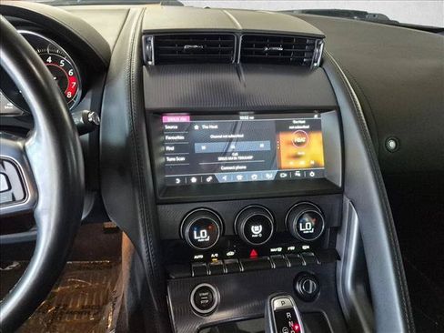 Used 2020 Jaguar F-TYPE Coupe RWD image 13