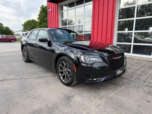 Used 2017 Chrysler 300 S AWD/4WD image 2
