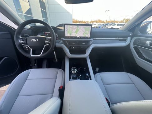 New 2026 Ford Explorer Platinum w/ LUX Leather Package image 23